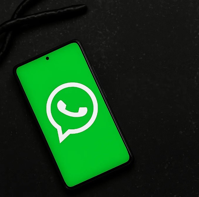 Почему перестал работать WhatsApp* 2 декабря 2025 года: где сбои в России и что делать